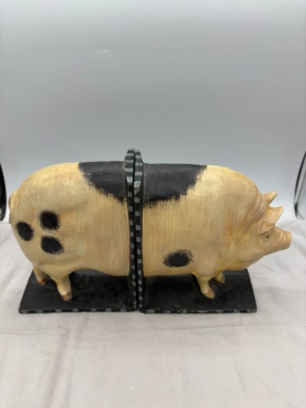 Dept 56 Cast Iron Country Cottage Farmhouse Pig Bookends